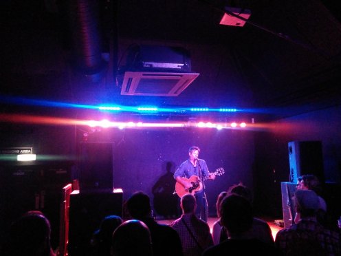 Grant-Lee Phillips in full flow